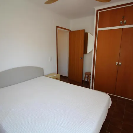 Mistral - Acogedor, Luminoso Y De Ambiente Moderno Con Terraza Vista Mar. - Es-228-143 Llanca